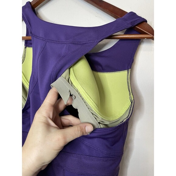 Athleta Tank Top Medium M Purple Racerback Sleeveless Active Shelf Bra Pockets - Picture 6 of 8
